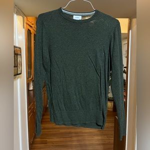 Green Old Navy sweater